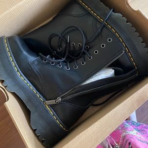 Dr. Martens Jadon Platform 8-Eye Boot
